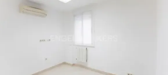 4 Schlafzimmer Wohnung in Cuatro Caminos, Spain, Nr. 185551 11