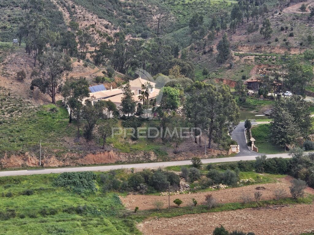 Terreno em Silves, Portugal 14000 m² N.º 58327