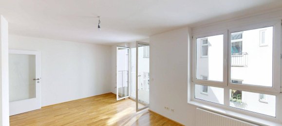 Studio in Josefstadt, Austria No. 246763 3