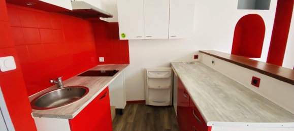 109m² Building in Dieulouard, France No. 64745 2