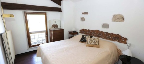 3 rooms House in Casina, Italy No. 94630 19