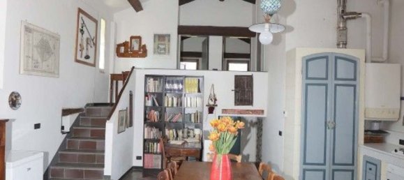 3 rooms House in Casina, Italy No. 94630 11