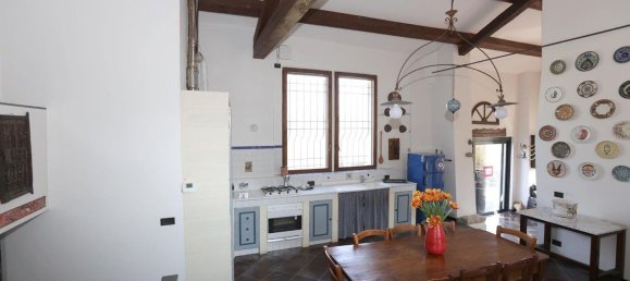 3 rooms House in Casina, Italy No. 94630 13