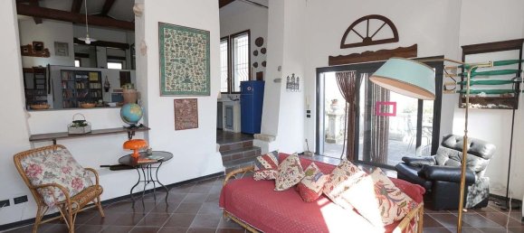 3 rooms House in Casina, Italy No. 94630 3