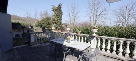 3 rooms House in Casina, Italy No. 94630 34