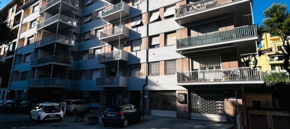 4 bedrooms Apartment in Perugia, Italy No. 327889 2