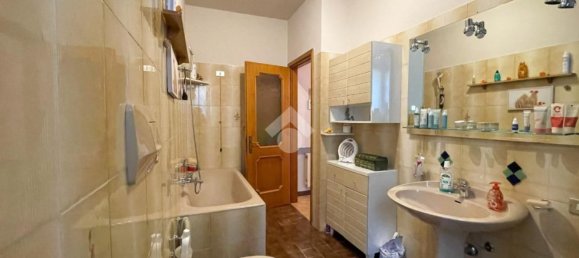 9-Zimmer Villa in Besano, Italy, Nr. 236101 4