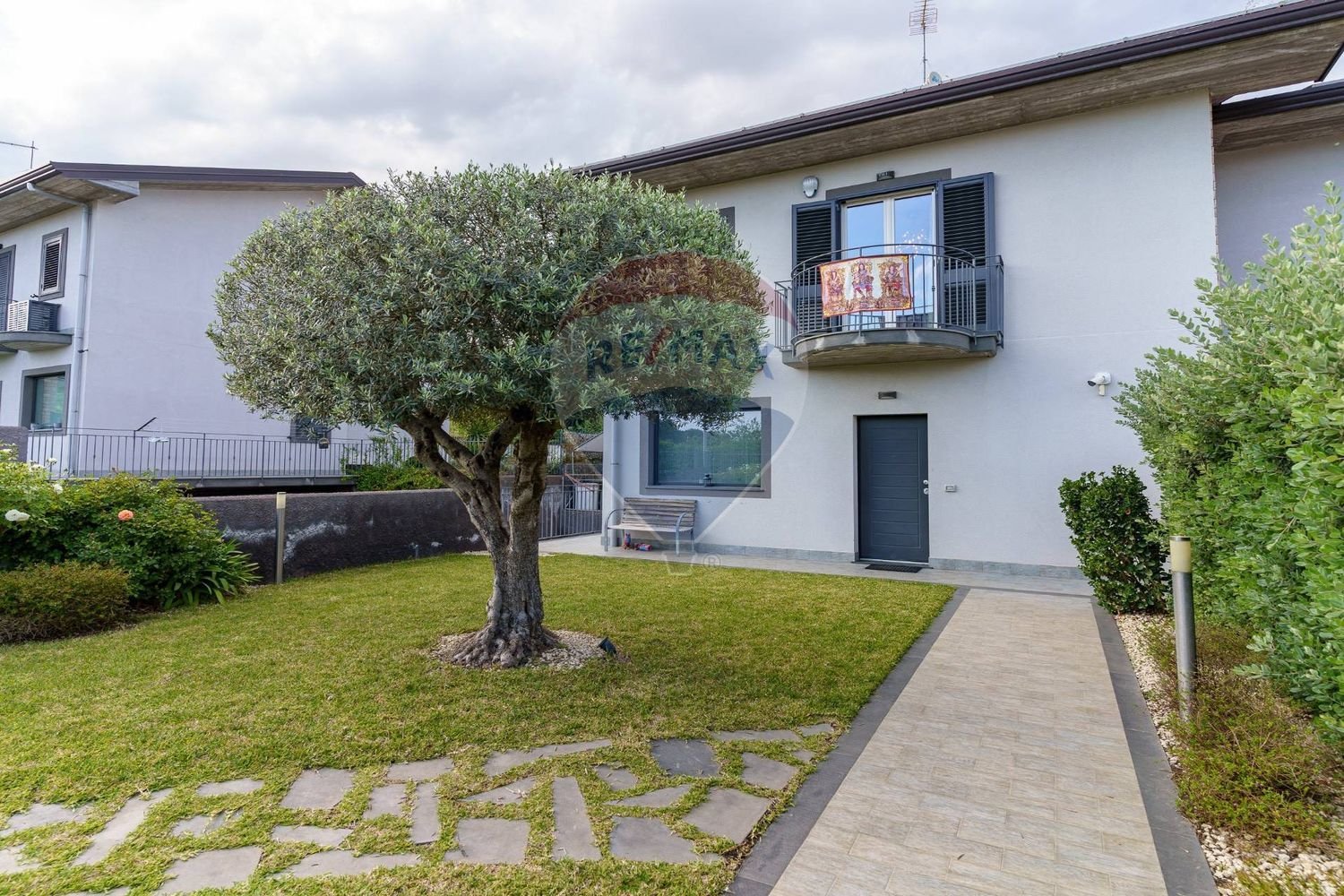 5 bedrooms Villa in Trecastagni, Italy No. 389531