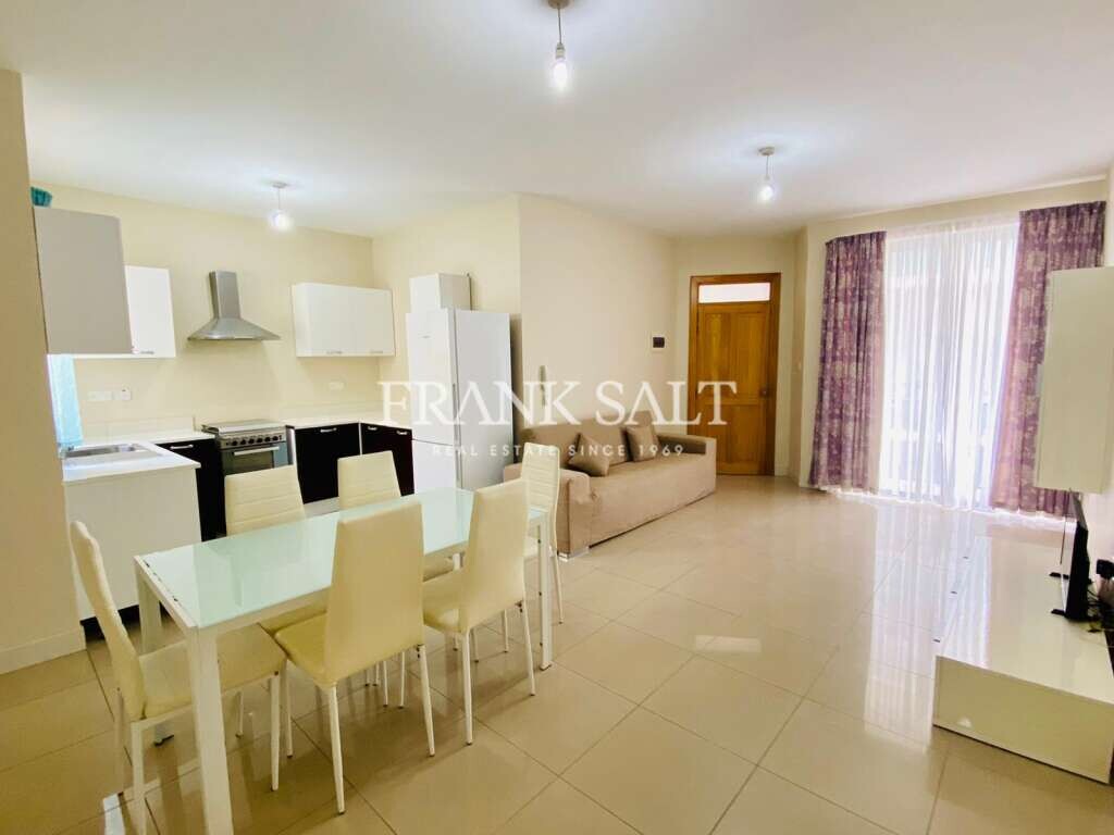 Квартира с 2 спальнями в Зуррик, Мальта № 6285