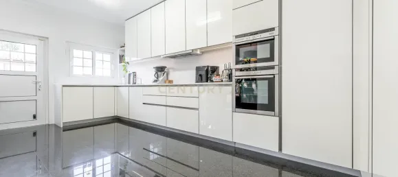 4 bedrooms Villa in Lisbon, Portugal No. 114542 13