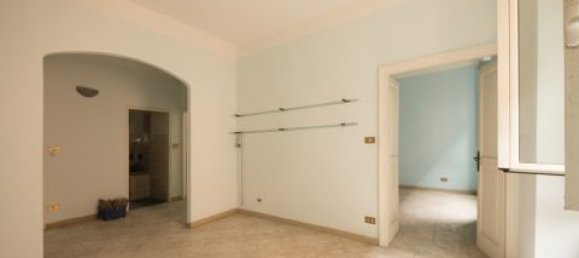 3 bedrooms Apartment in Genoa, Italy No. 99628 13