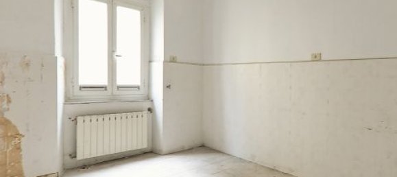3 bedrooms Apartment in Genoa, Italy No. 99628 9