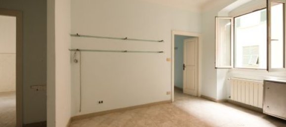 3 bedrooms Apartment in Genoa, Italy No. 99628 15