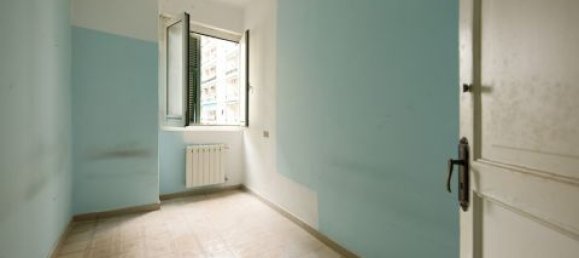 3 bedrooms Apartment in Genoa, Italy No. 99628 11