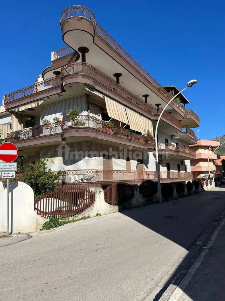3 bedrooms Apartment in Mondragone, Italy No. 78862