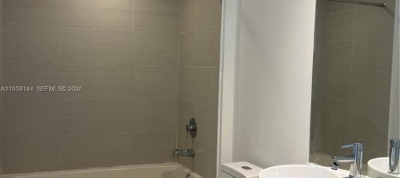 2 dormitorios propiedad comercial en venta en Miami, Miami-Dade, Florida, USA № 615542 3