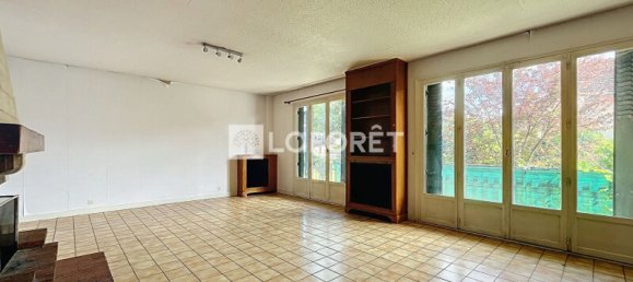 Здание с 4 спальнями в Виньё-сюр-Сен, Франция № 177777 4