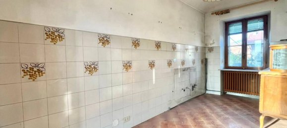 3 bedrooms House in Cirié, Italy No. 106467 7