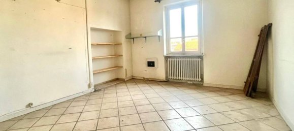 3 bedrooms House in Cirié, Italy No. 106467 4