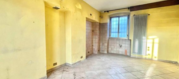 3 bedrooms House in Cirié, Italy No. 106467 8