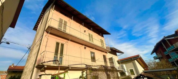 3 bedrooms House in Cirié, Italy No. 106467 11