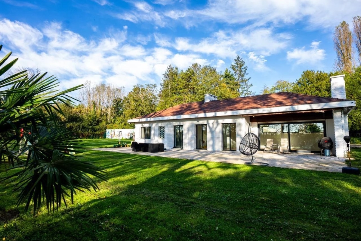 9-salle Maison à Périgny, France No. 166984