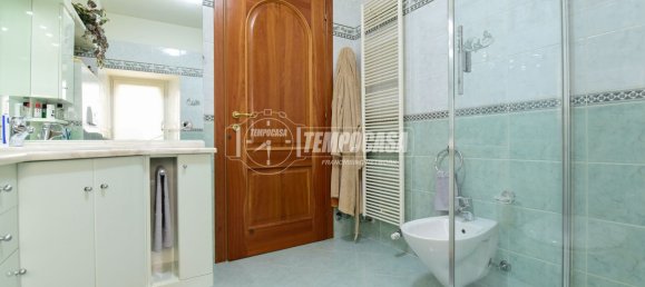 6 rooms Apartment in Veleso, Italy No. 211418 2