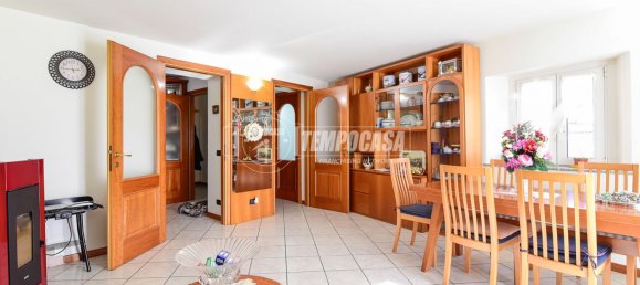 6 rooms Apartment in Veleso, Italy No. 211418 10