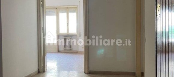 2 Schlafzimmer Wohnung in Rome, Italy, Nr. 370722 3