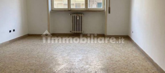 2 Schlafzimmer Wohnung in Rome, Italy, Nr. 370722 7