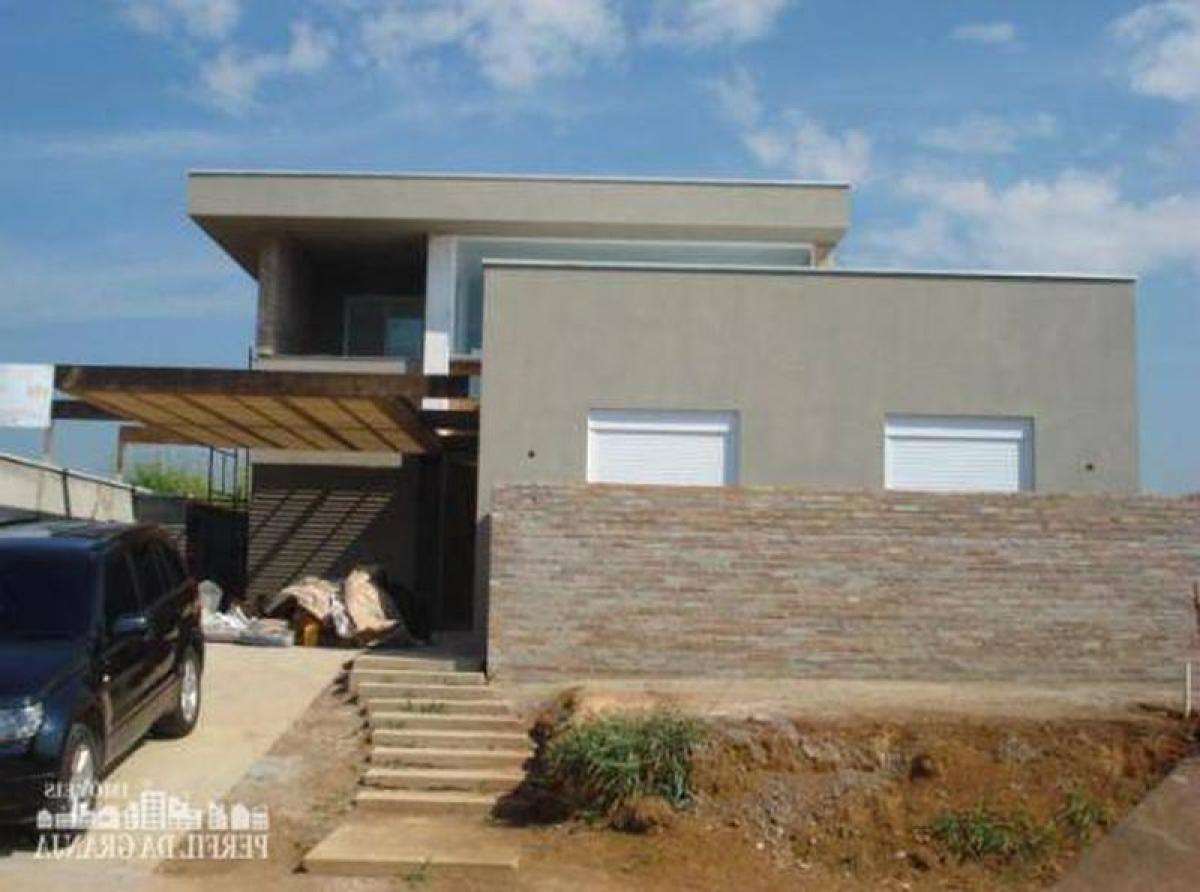 Casa de 3 dormitorios en Sao Paulo, Brazil No. 496170