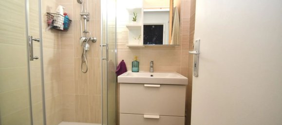 1 bedroom Apartment in Les Pavillons-sous-Bois, France No. 180860 6