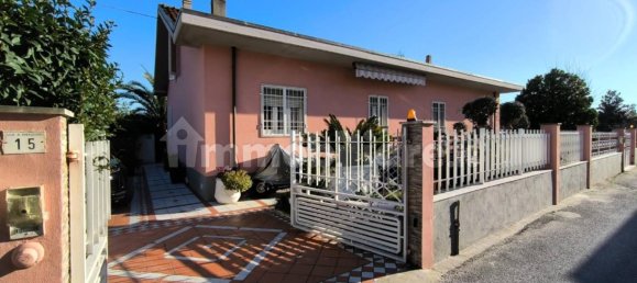 3 bedrooms House in Carrara, Italy No. 193333 28