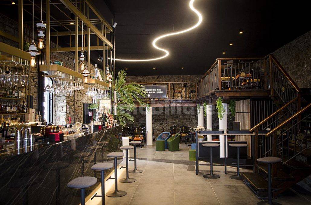 Gewerbliche Immobilie in Castellabate, Italy 150m², Nr. 280604