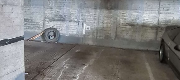  موقف سيارات في Lichterfelde, Germany رقم 313074 5