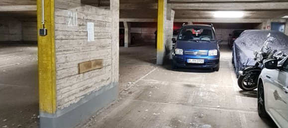  موقف سيارات في Lichterfelde, Germany رقم 313074 3