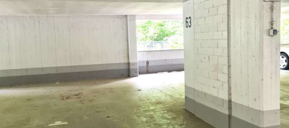  موقف سيارات في Lichterfelde, Germany رقم 313074 6