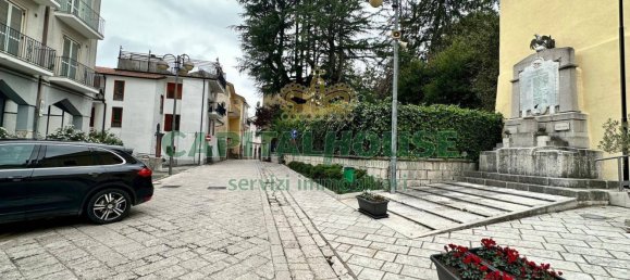 Casa de 4 divisões em San Potito Ultra, Italy N.º 274247 9