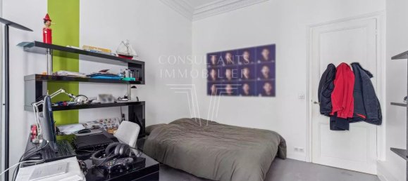 5 bedrooms Apartment in Paris, France No. 351606 9