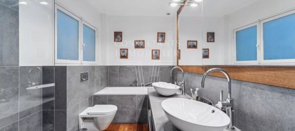 5 bedrooms Apartment in Paris, France No. 351606 7