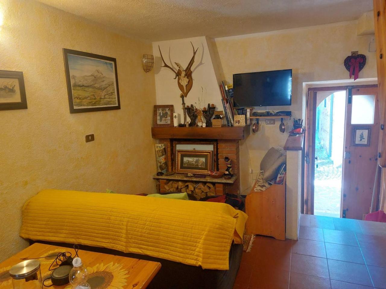 2 rooms House in Rocca di Mezzo, Italy No. 151223