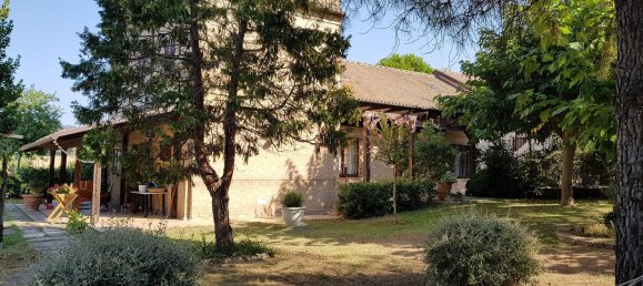 Дом с 10 комнатами в Сант Эльпидио а Маре, Италия № 306921 3