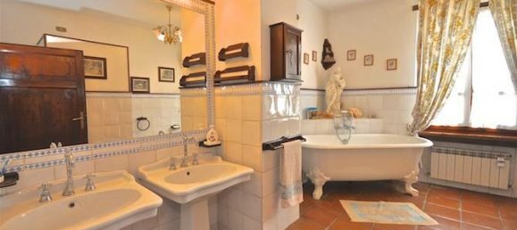 4 غرف نوم فيلا في Perugia, Italy رقم 54502 19