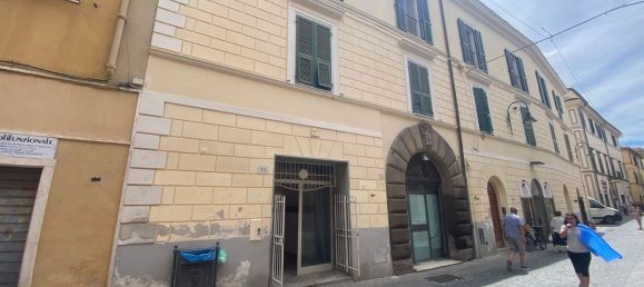 60m² Commercial property in Tarquinia, Italy No. 287548 2