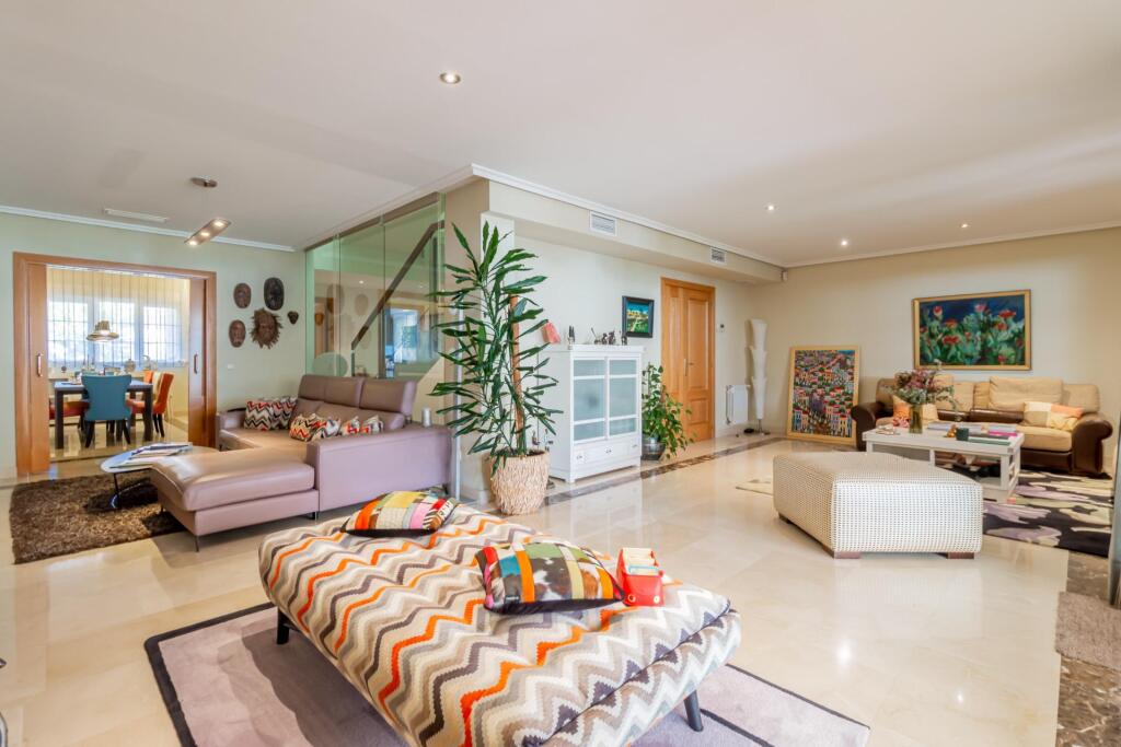 5 bedrooms Townhouse in Las Rozas de Madrid, Spain No. 167520