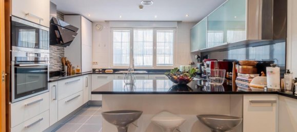 5 bedrooms Townhouse in Las Rozas de Madrid, Spain No. 167520 10