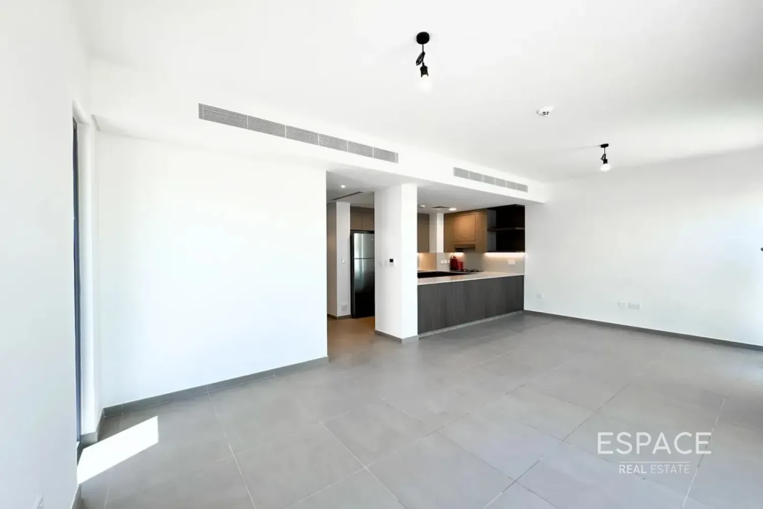 Вилла с 3 спальнями в Tilal Al Ghaf, ОАЭ № 106181