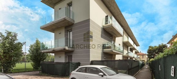 Apartamento de 3 dormitorios en Bergamo, Italy No. 380806 48