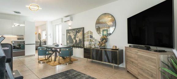 Apartamento de 3 dormitorios en Bergamo, Italy No. 380806 20