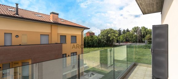 Apartamento de 3 dormitorios en Bergamo, Italy No. 380806 24